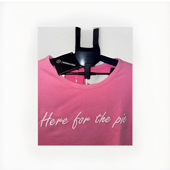 Women’s XL Barbie Pink Soft Plush Relaxed Sweatshirt “here For The Pie” - Picture 2 of 8